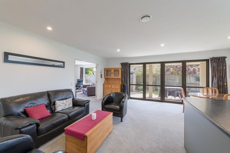 Photo of property in 18 Kendall View, Stoke, Nelson, 7011