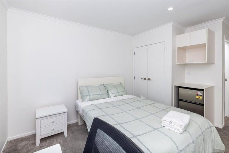 Photo of property in 2/18 May Street, Hamilton East, Hamilton, 3216
