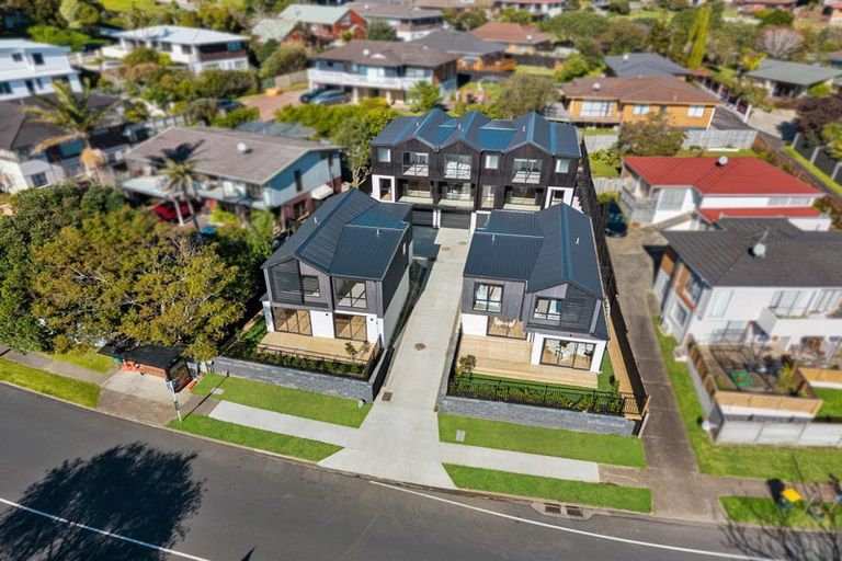 Photo of property in 10b Prince Regent Drive, Half Moon Bay, Auckland, 2012