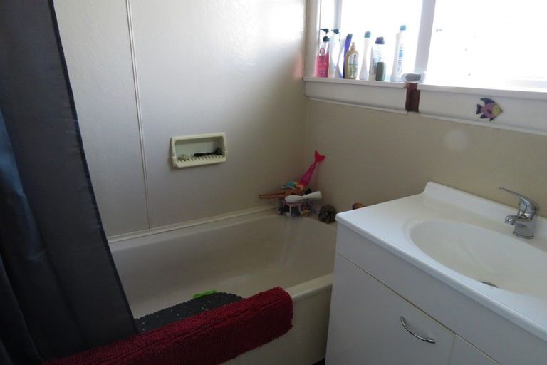 Photo of property in 10 Conlon Street, Reefton, 7830