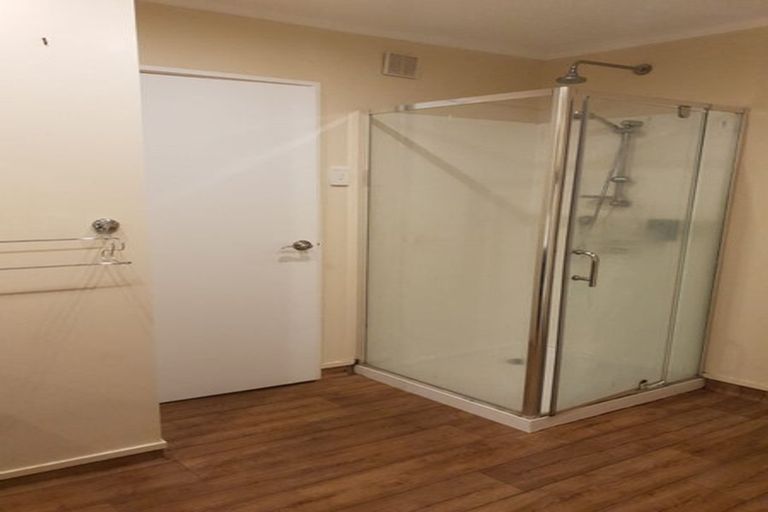 Photo of property in 130 Manuka Road, Bayview, Auckland, 0629