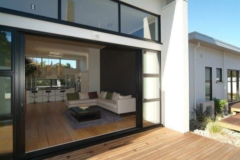 Photo of property in 21 Paeroa Street, Riccarton, Christchurch, 8041