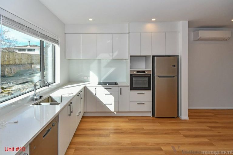 Photo of property in 10/22 James Laurie Street, Henderson, Auckland, 0612