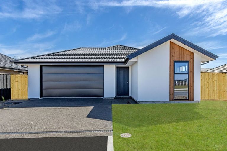 Photo of property in 17 Longore Way, Rolleston, 7614