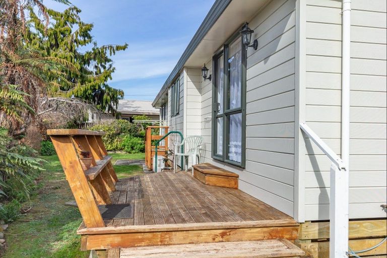 Photo of property in 115b Bartholomew Road, Levin, 5510