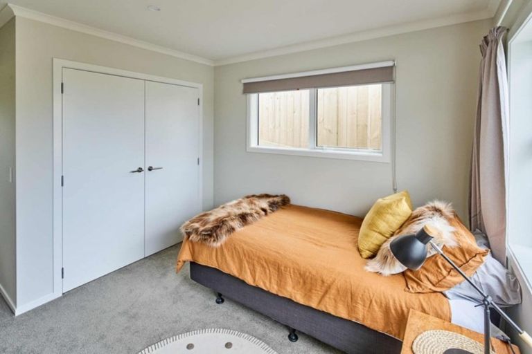 Photo of property in 20u7 Glanmire Road, Newlands, Wellington, 6037