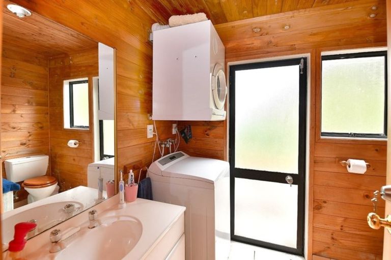 Photo of property in 1347 Old North Road, Helensville, 0875