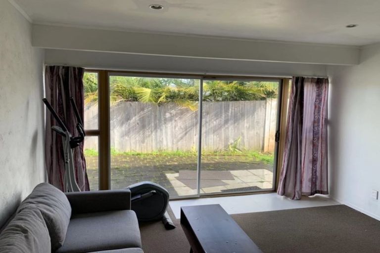 Photo of property in 14 Pinero Place, Bucklands Beach, Auckland, 2014