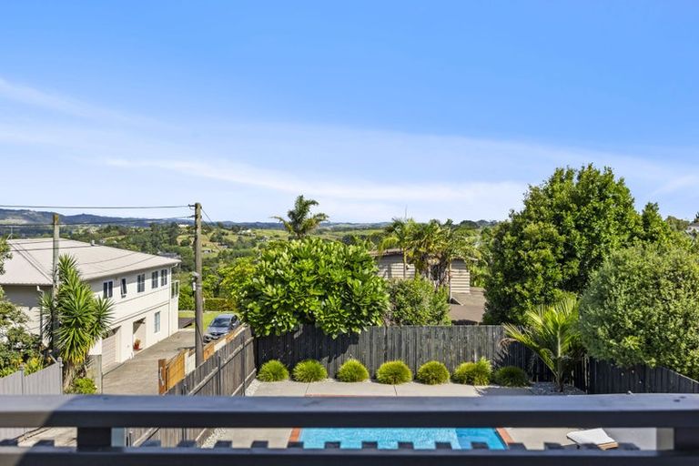 Photo of property in 109 Sandspit Road, Shelly Park, Auckland, 2014