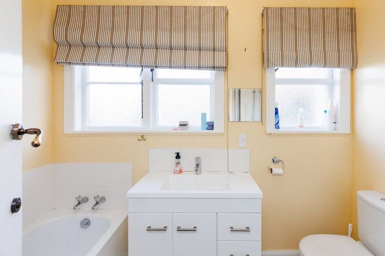 Photo of property in 17 Harford Street, Feilding, 4702