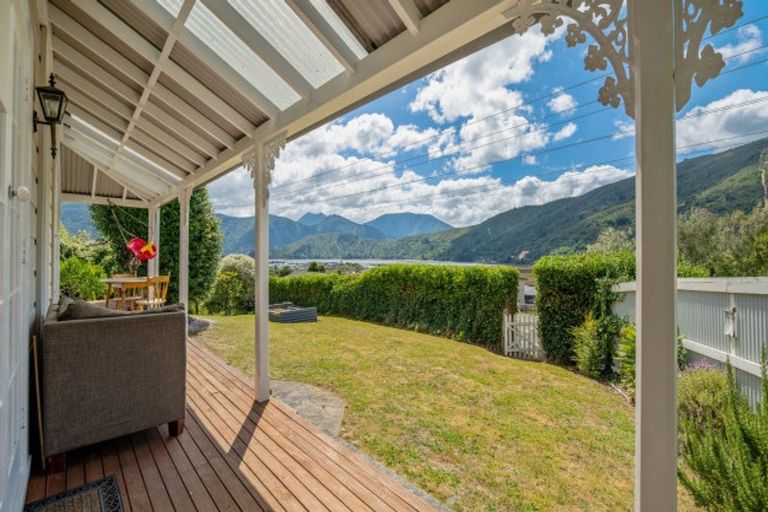 Photo of property in 13 Main Rd Havelock, Havelock, 7100