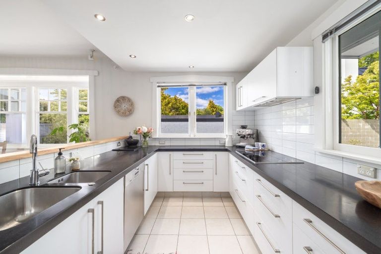 Photo of property in 110 Glandovey Road, Strowan, Christchurch, 8052