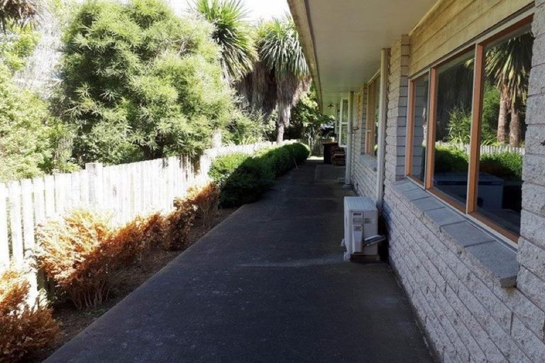 Photo of property in 8 Ketton Place, St Albans, Christchurch, 8052