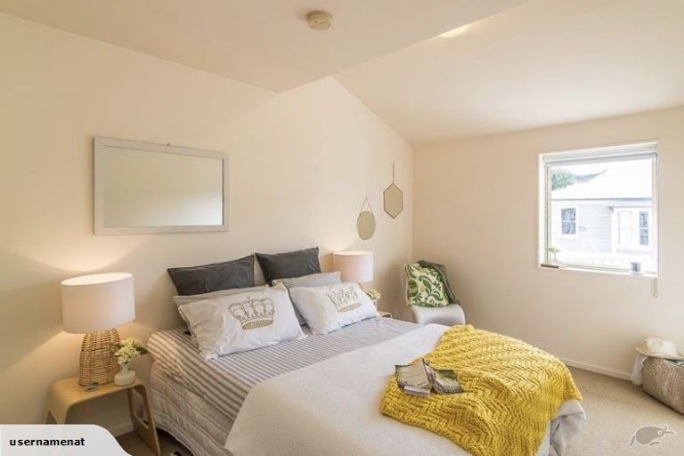 Photo of property in Luxford Villas, 305/72u Herald Street, Berhampore, Wellington, 6023