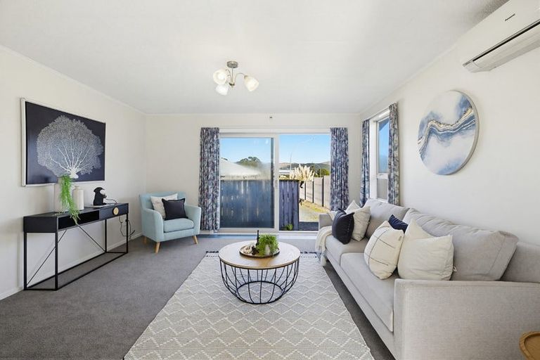 Photo of property in 42a Mahoe Street, Tawa, Wellington, 5028