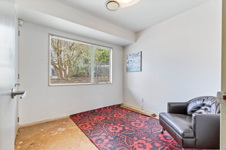 Photo of property in 90a Atkinson Road, Titirangi, Auckland, 0604