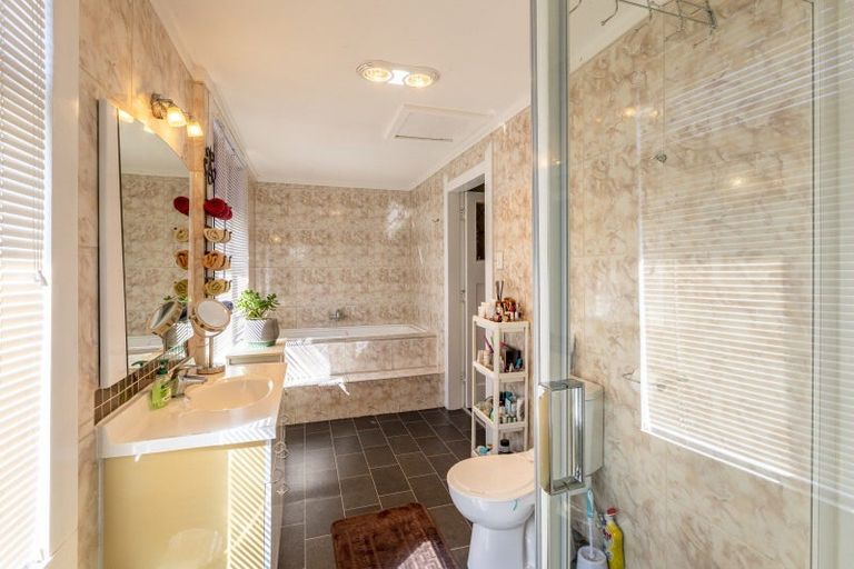 Photo of property in 23 Francis Drake Street, Waipukurau, 4200