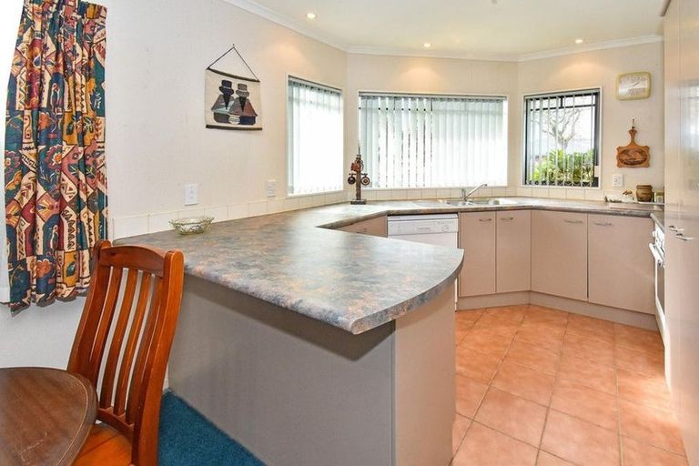 Photo of property in 7 Oakwood Place, Pukekohe, 2120