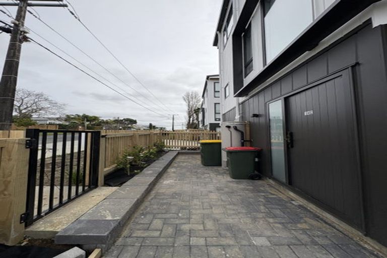 Photo of property in 14c Elcoat Avenue, Te Atatu South, Auckland, 0610