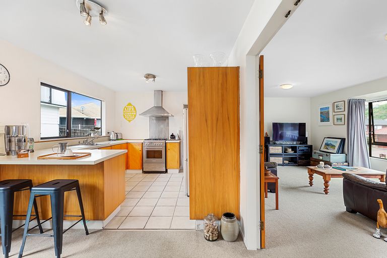 Photo of property in 80 Cortina Avenue, Johnsonville, Wellington, 6037