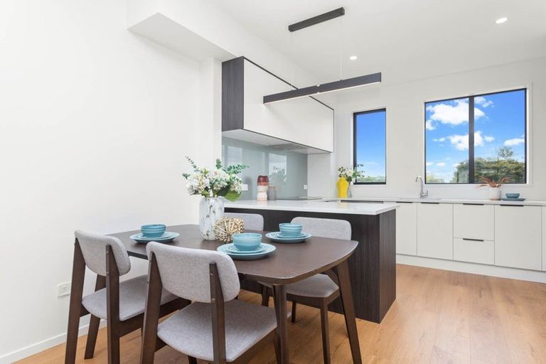 Photo of property in 4/2a Cambridge Road, Manurewa, Auckland, 2102