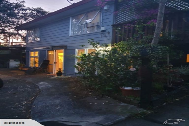 Photo of property in 92 Keegan Drive, Massey, Auckland, 0614