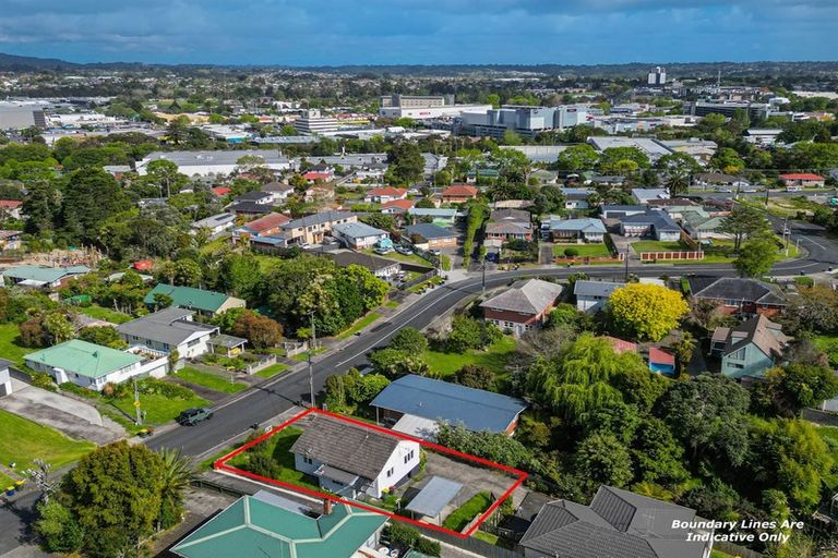 Photo of property in 17a Kereru Street, Henderson, Auckland, 0612