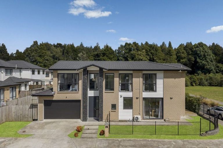 Photo of property in 9 Skanda Crescent, Flat Bush, Auckland, 2019