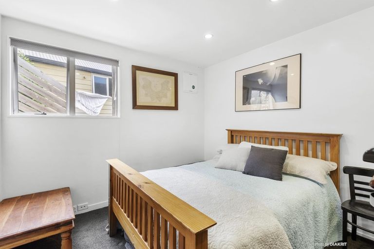 Photo of property in 13 Kopiko Way, Brooklyn, Wellington, 6021