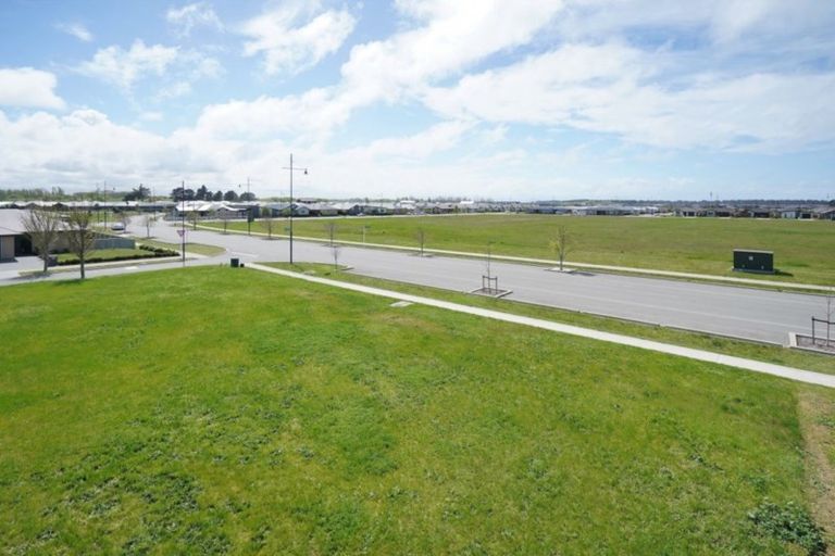 Photo of property in 15 Solander Road, Pegasus, 7612