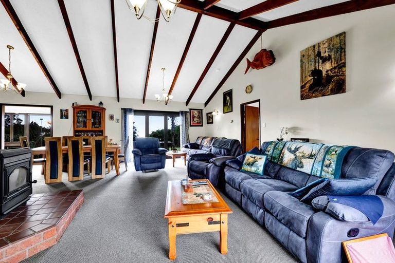 Photo of property in 18 Onaero Beach Road, Onaero, Waitara, 4383