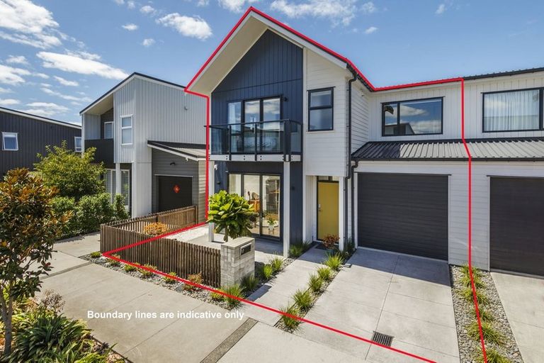 Photo of property in 17 Sacred Kingfisher Road, Hobsonville, Auckland, 0616