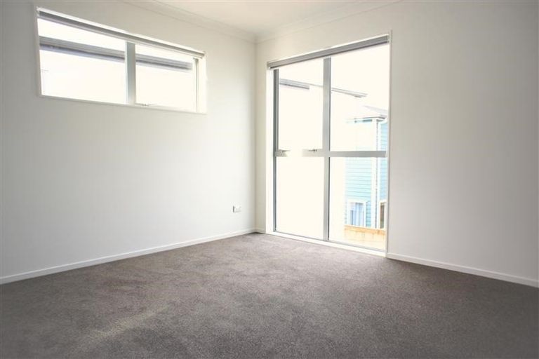 Photo of property in 3 Silvereye Road, Hobsonville, Auckland, 0616