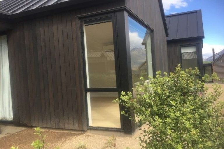 Photo of property in 4 Kotuku Lane, Jacks Point, Queenstown, 9371