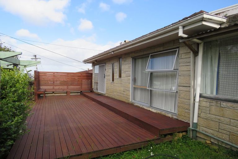 Photo of property in 1/37 Lynwood Road, New Lynn, Auckland, 0600