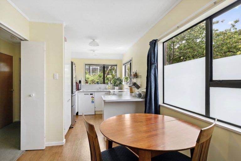 Photo of property in 19 Bassett Road, Johnsonville, Wellington, 6037