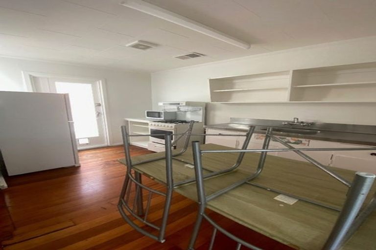 Photo of property in 19 Yale Road, Mount Cook, Wellington, 6021