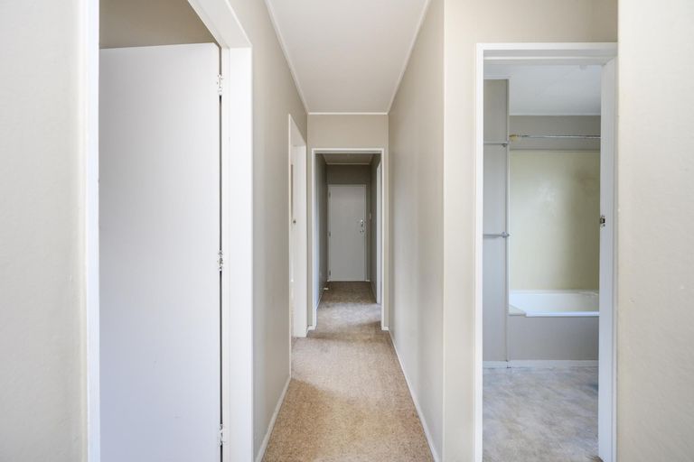 Photo of property in 40 Geraldine Crescent, Cloverlea, Palmerston North, 4412