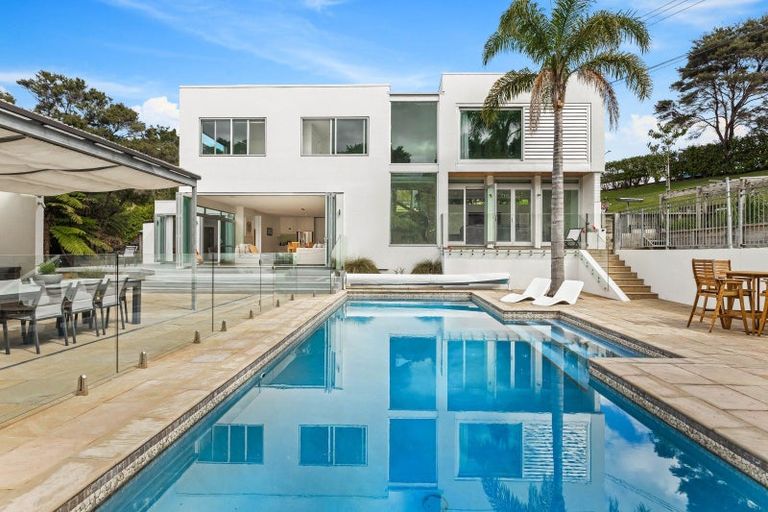 Photo of property in 160 Schnapper Rock Road, Schnapper Rock, Auckland, 0632