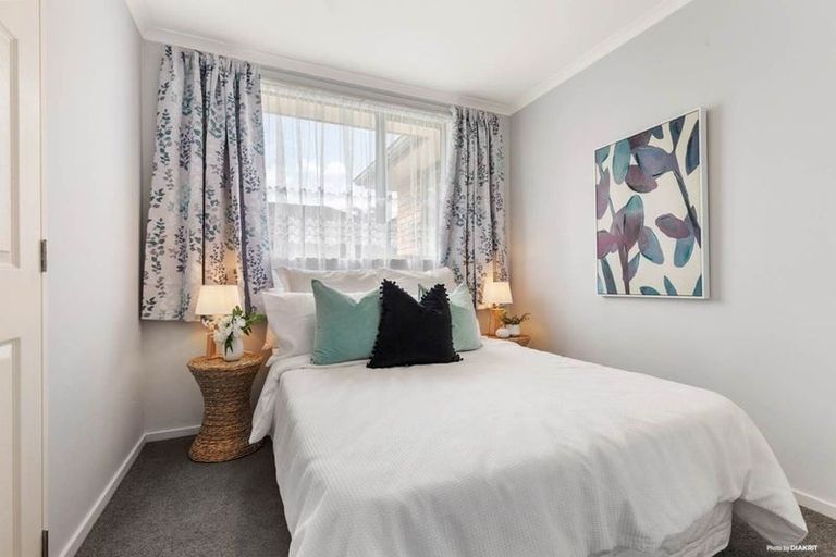 Photo of property in 7 Kathleen Reece Place, Waiuku, 2123