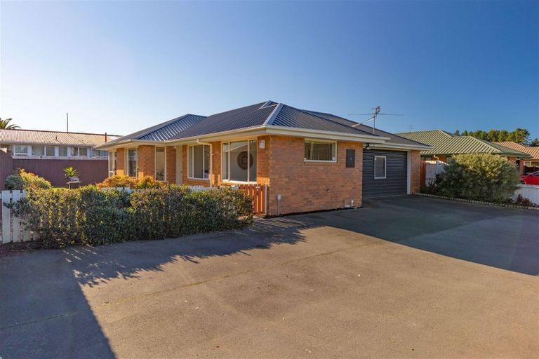 Photo of property in 2 Daniela Lane, Linwood, Christchurch, 8062
