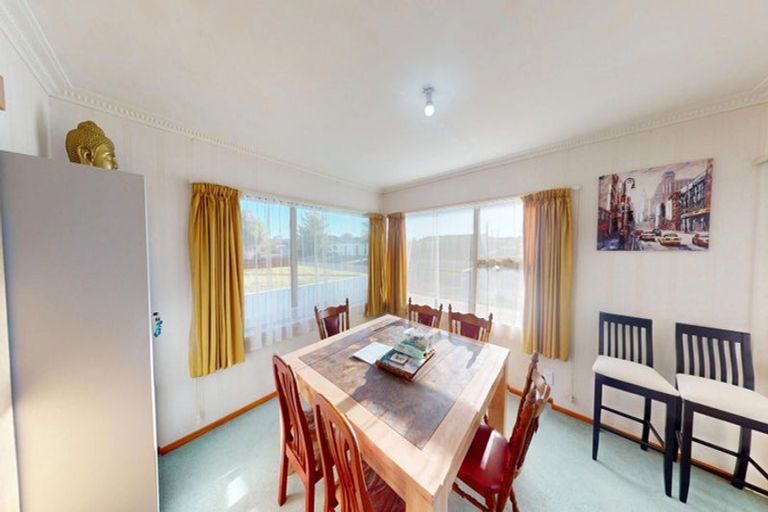 Photo of property in 70 Exeter Crescent, Springvale, Whanganui, 4501