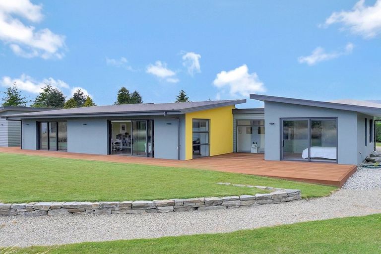 Photo of property in 207 Glen Lyon Road, Twizel, 7901