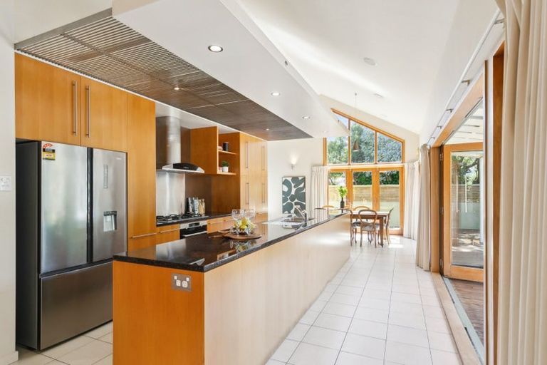 Photo of property in 8 Ranikhet Way, Khandallah, Wellington, 6035