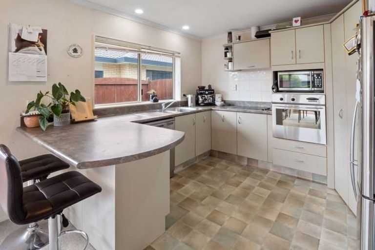 Photo of property in 14b Rosberg Place, Mount Maunganui, 3116