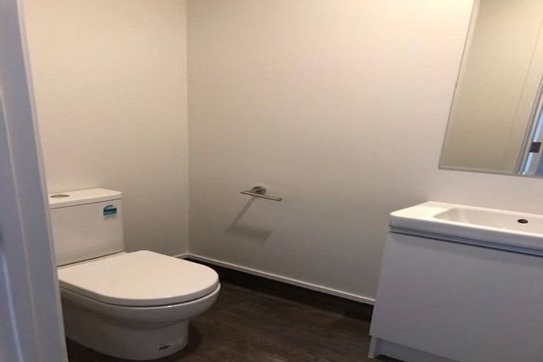 Photo of property in 4/9 Marlene Avenue, Te Atatu South, Auckland, 0610