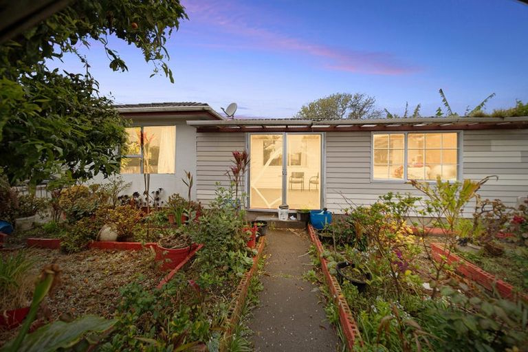 Photo of property in 5 Mikasa Place, Mangere, Auckland, 2022