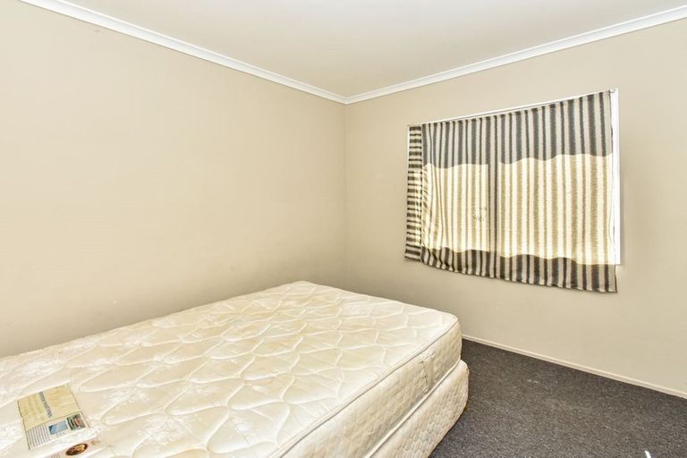 Photo of property in 1/43 Solveig Place, Randwick Park, Auckland, 2105
