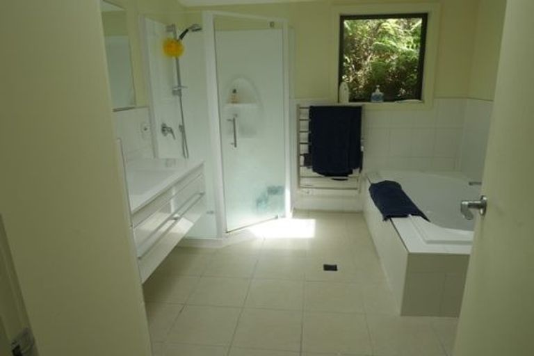 Photo of property in 55 Elmslie Road, Pinehaven, Upper Hutt, 5019