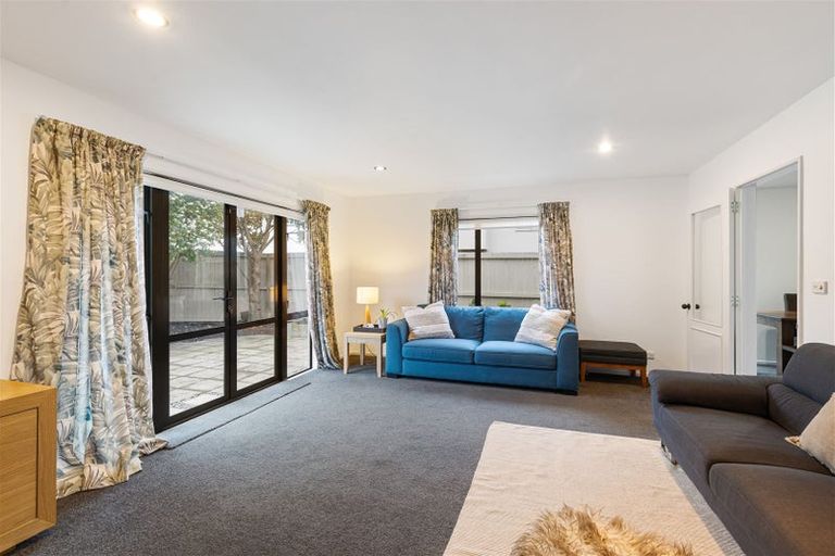 Photo of property in 53 Hawkesbury Avenue, St Albans, Christchurch, 8014